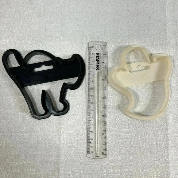 Halloween 8 baking items **see below** - Picture 4 of 8